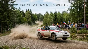 WRC-Rallye-Fahrzeug auf Schotterstraße mit Staubwolke bei einem Etappenrennen